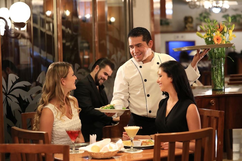 Hotel Ciros Pachuca Екстериор снимка